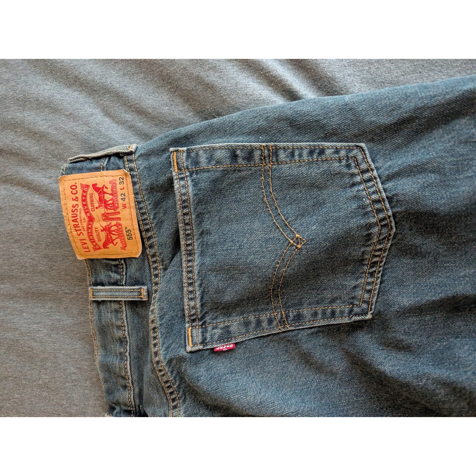 Levis 555 Relaxed Straight Leg Jeans Mens 42×32 Medium Wash Blue Denim