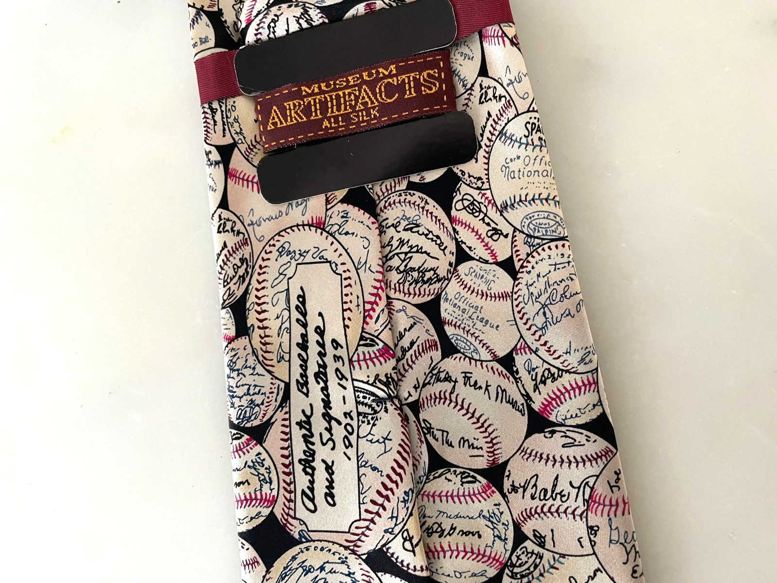 Museum Artifacts Silk Baseball Signatures 1902 – 1939 Necktie New with Tags NWT