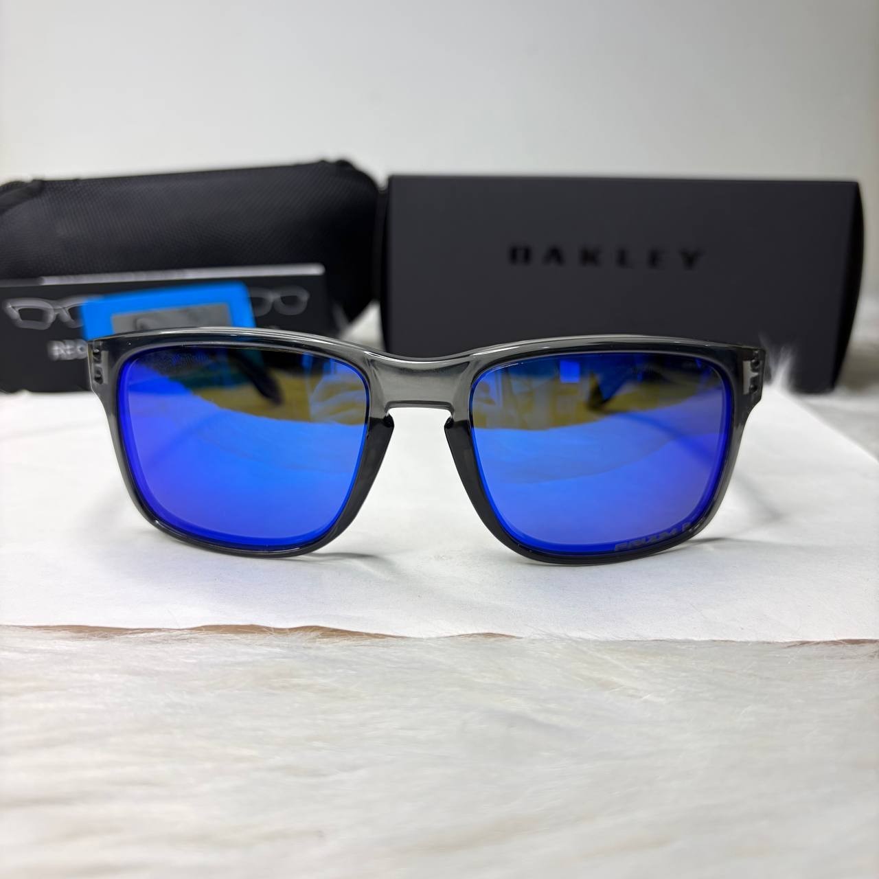 Oakley Holbrook Polarized Sunglasses Smoke Gray Frame Deep Blue Mirror Lens