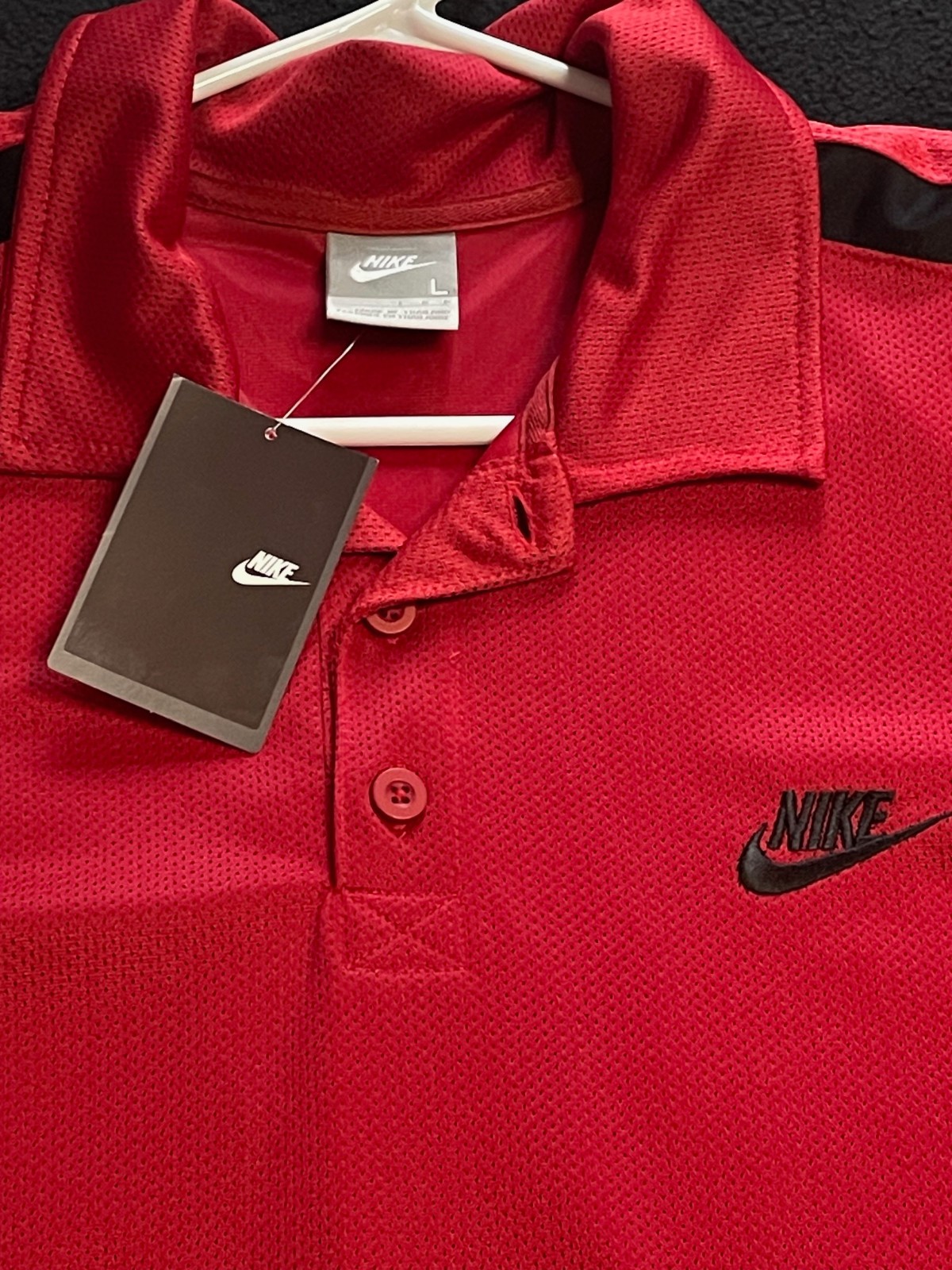 NIKE POLYESTER RED SOCCER POLO SHIRT WITH BLACK SHOULDER STRIPES – LARGE