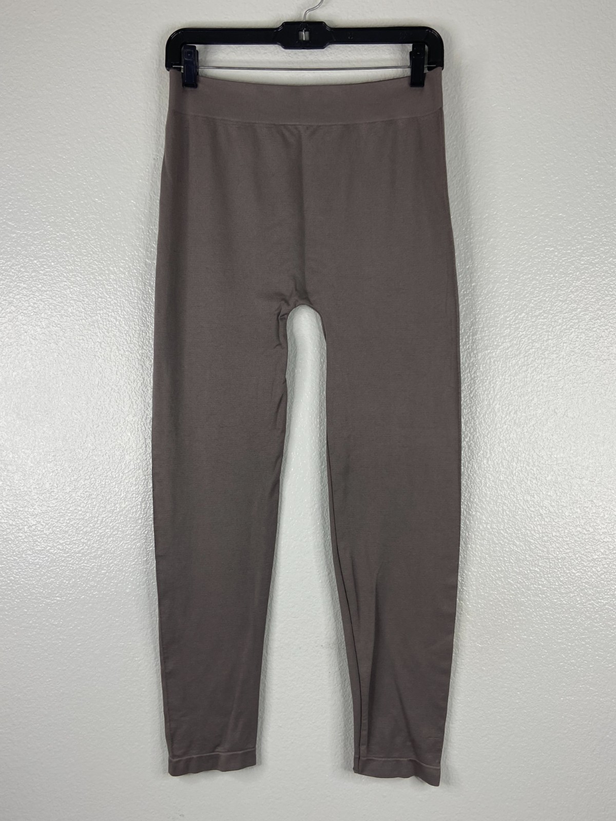 Zenana Outfitters Women 1X/2X Light Gray Leggings Casual Workout
