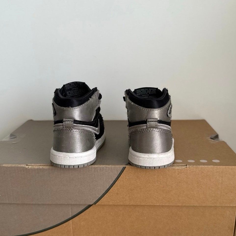 Nike Air Jordan 1 Satin Grey /Black Toddler Sneakers FD5305-010- SZ 6 C