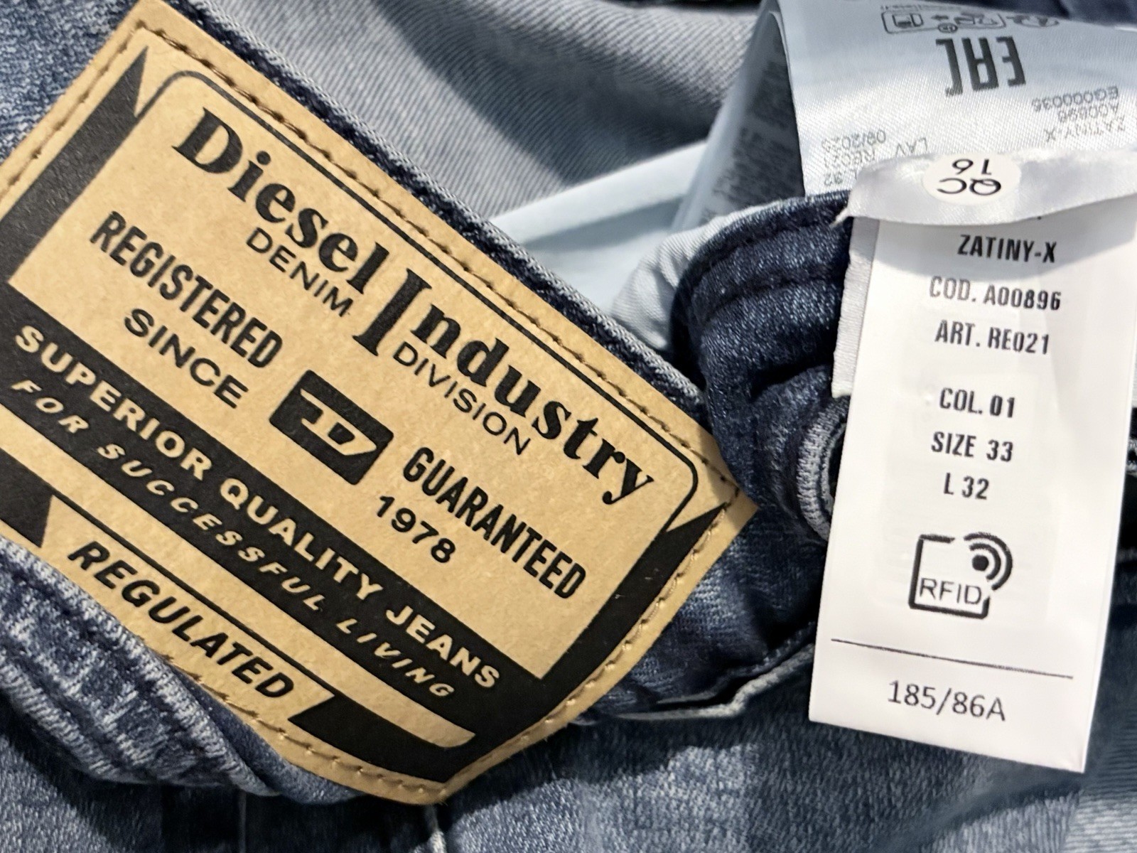 NWT Diesel Zatiny-X Slim Bootcut Jeans Men 33×32 Blue Wash Denim Pants MSRP $250