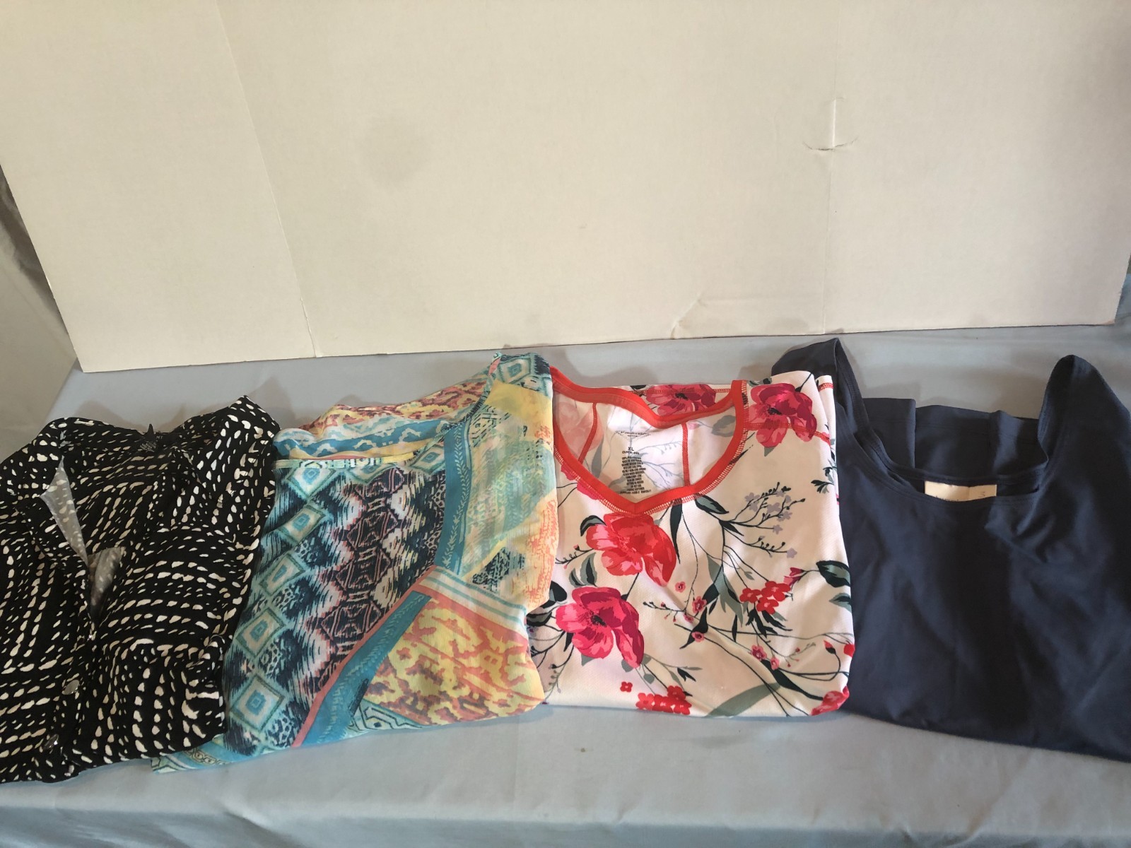 LOT of 4 Womens Tops Chicos Sz 3, Alfani 0X, St Johns Bay XL 21 – 22″ Pit to Pit