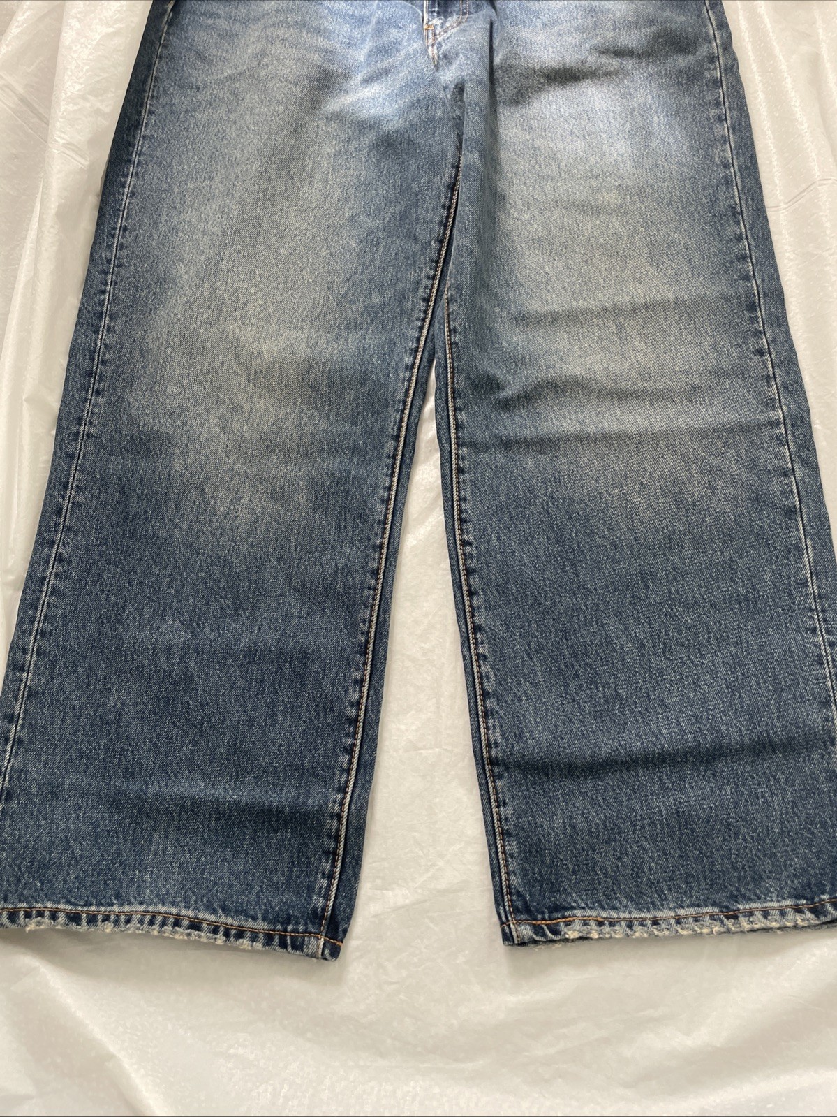 Levi’s Premium 568 Loose Straight Blue Jeans Men’s Measured Sz. 38-39X31 See Des