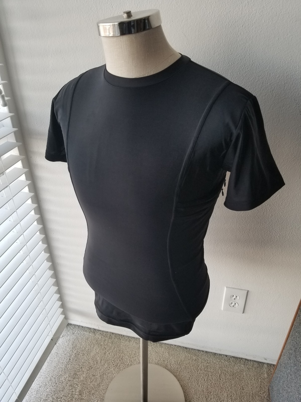 Small Mens Undertech Undercover Compress/Conceal Crew Neck Travel T-shirt Black*