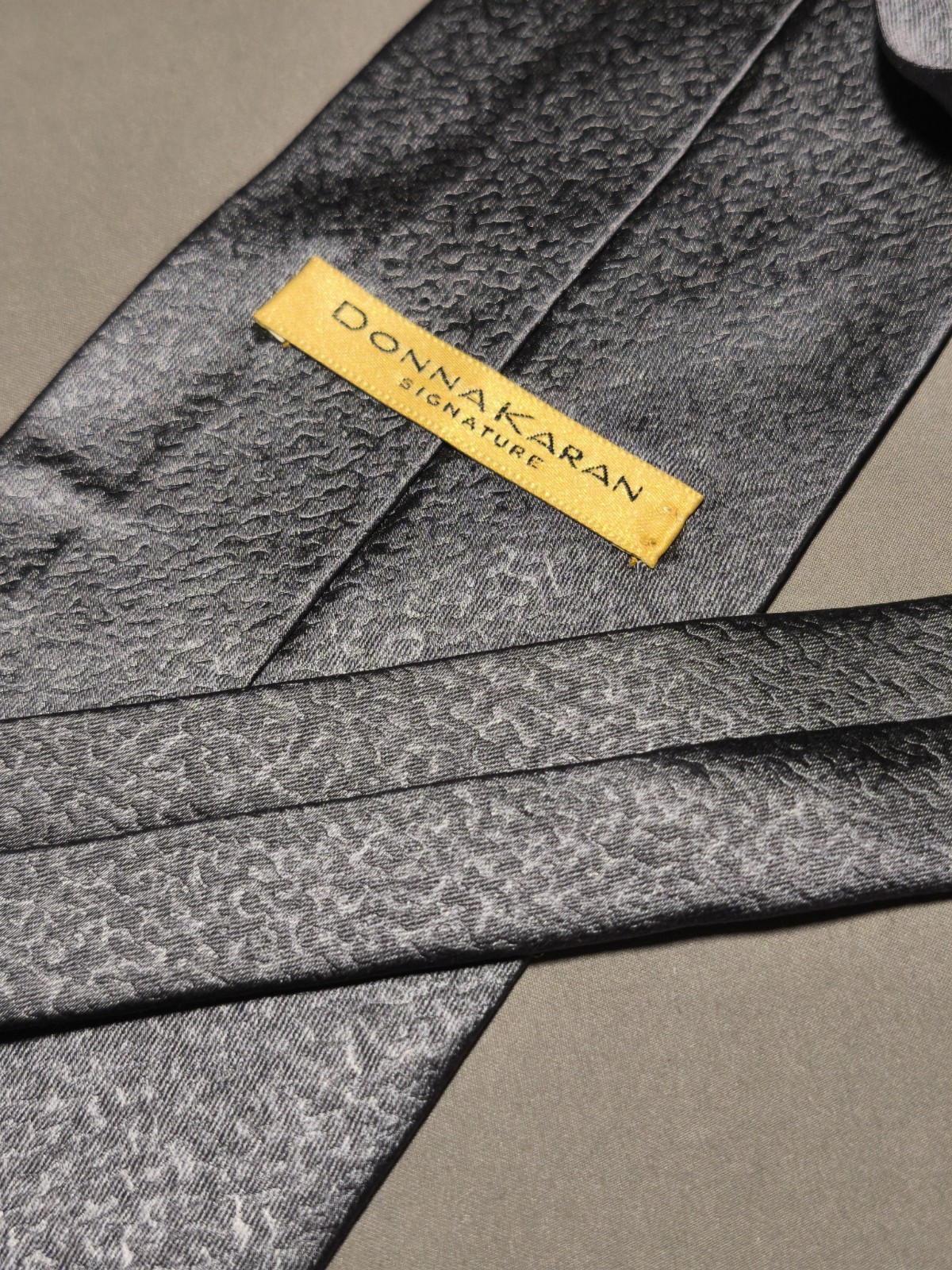 Women’s Karan NY – Solid Color Grey Silk Leather Effect Tie Made In USA