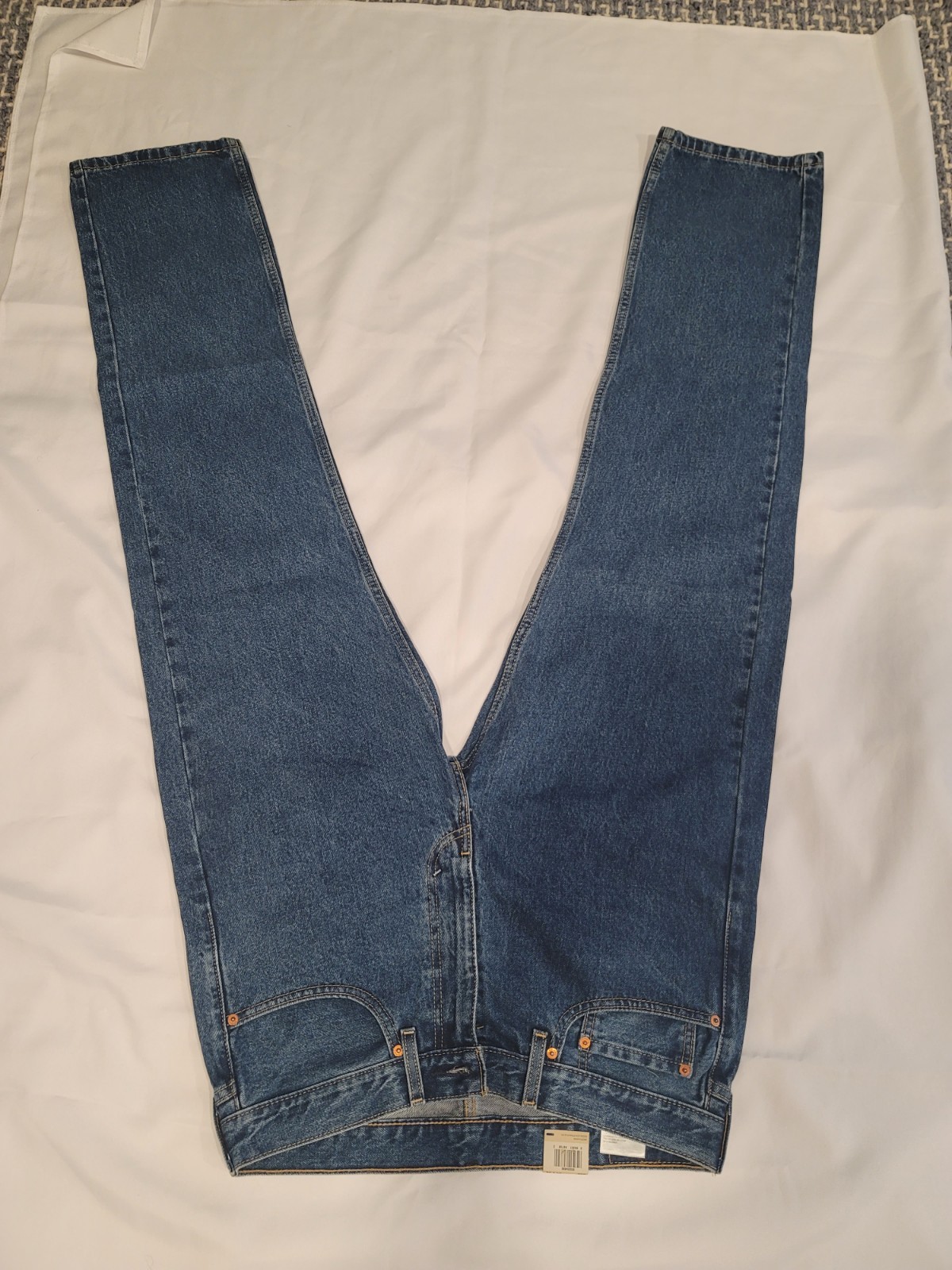 LEVI’S 505 Series Regular Fit Straight Leg Blue Denim – SIZE 34×32- Men pants