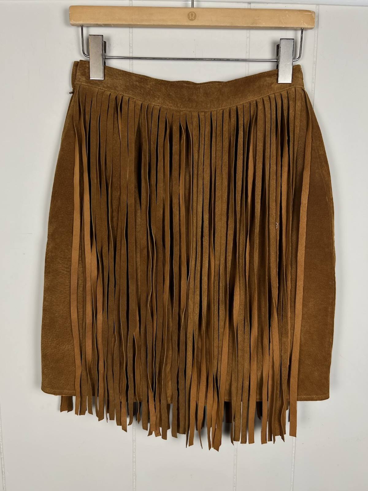 Cedars Vintage 100% Suede Leather Fringed Skirt in Gorgeous Brown 26.5” Waist