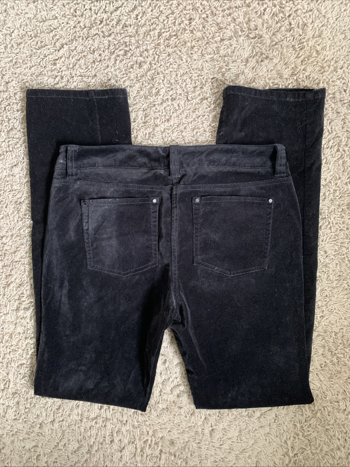 WHBM Noir size 6 black smooth finish slim leg Feel Beautiful corduroy pants