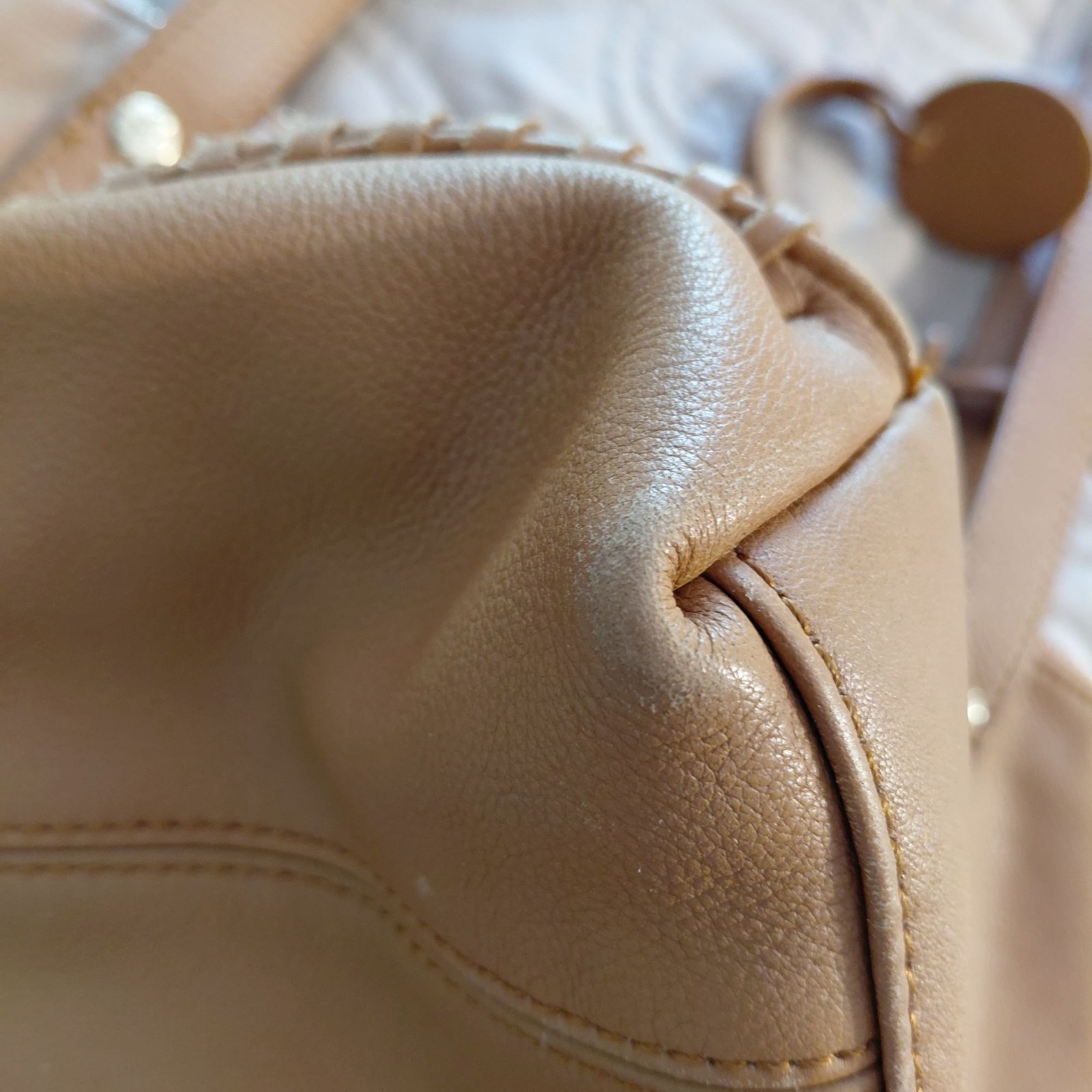 Tommy Bahama big leather bag accent stitching logo hangtag