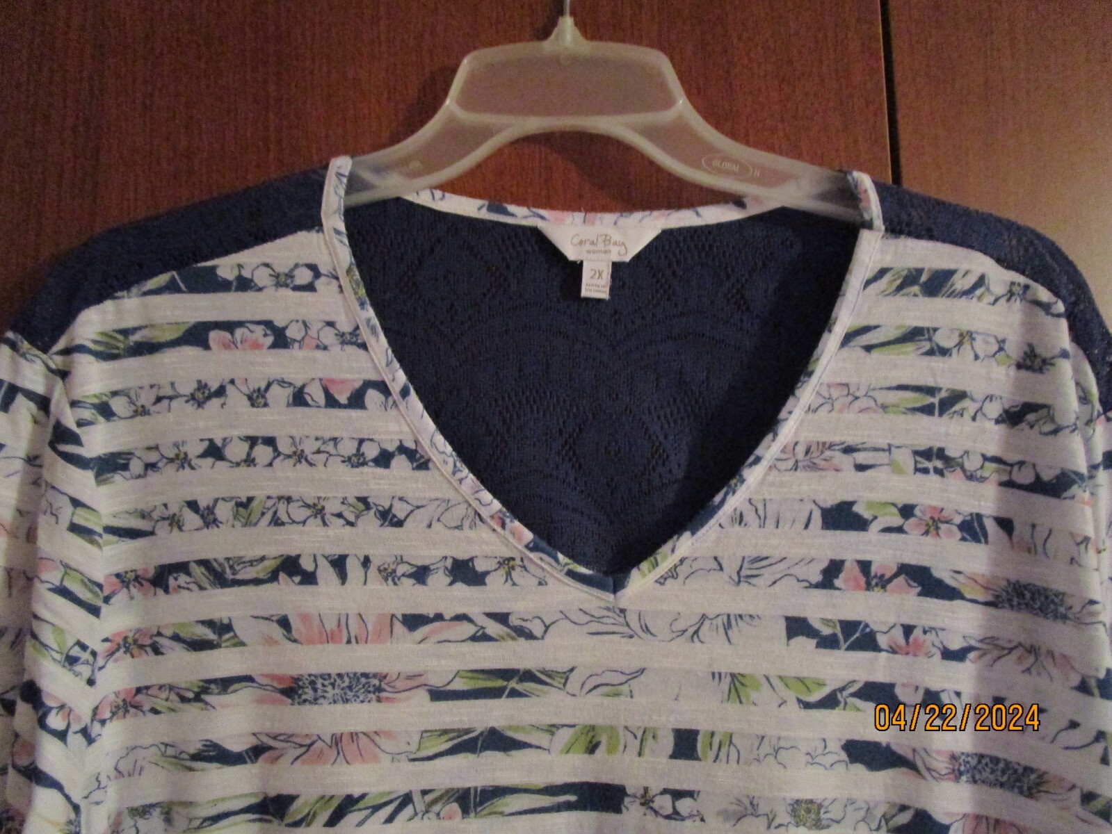 Coral Bay Tunic Top Sz 2X Polyester Rayon Bust 53 Length 25.5 in
