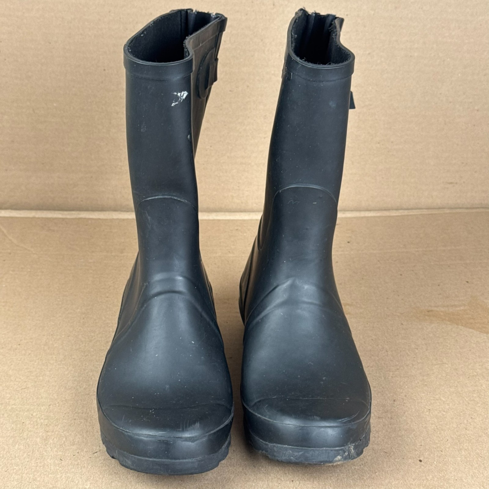 Target Matte Black Rubber Rain Boots Women’s Size 9 Mid Calf Buckle – Damage