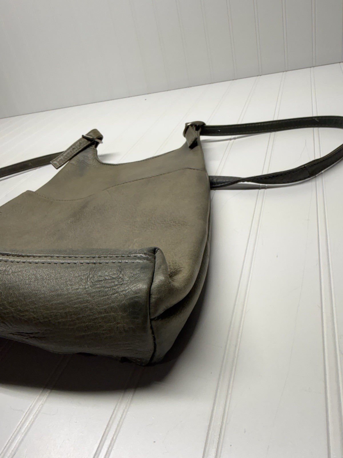 Le Donne Leather Collection Slim Sling Backpack Gray Olive Vaquetta Top Grain