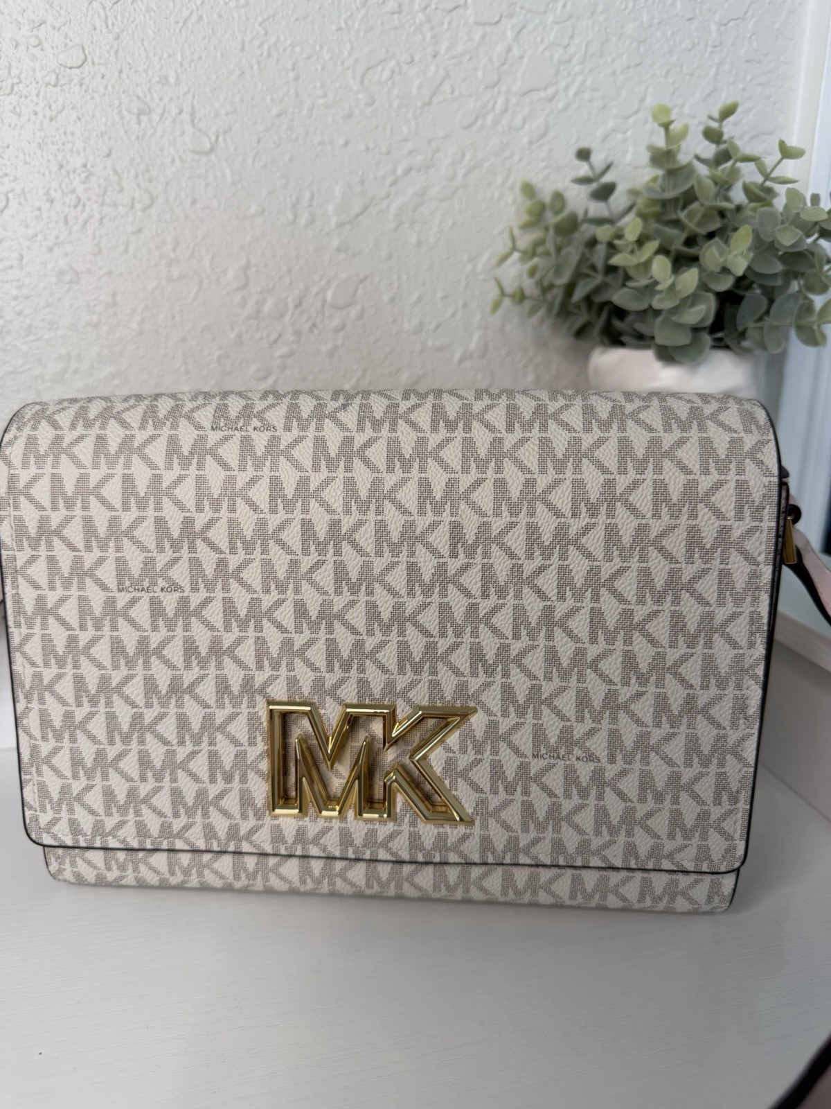 Michael Kors Logo Shoulder Bag Beige/Pink, Gold Hardware, Adjustable Strap