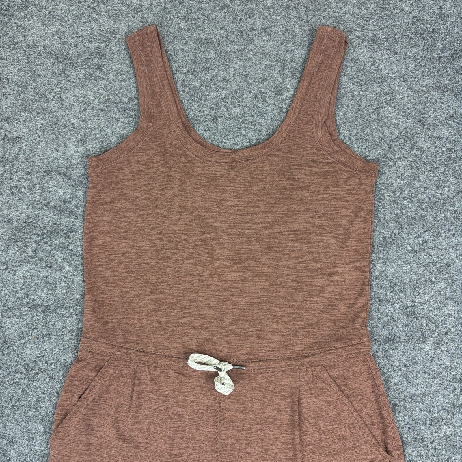 Vuori Lux Harem Jumpsuit Womens XS Rust Drawstring Waist Sleeveless Style VW458