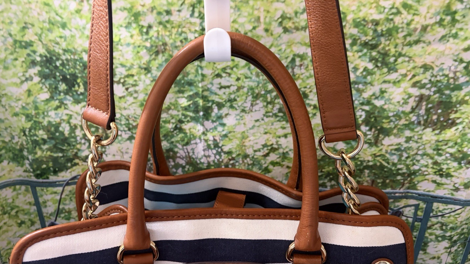 Michael Kors Hamilton Large Tote Satchel Striped Canvas Navy Blue White Leath