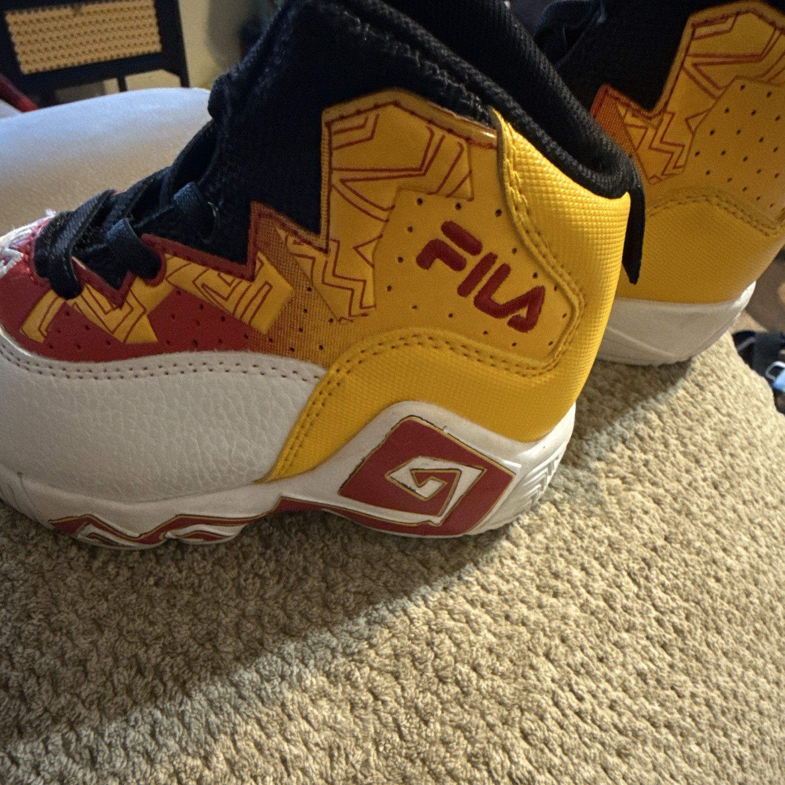 FILA Toddler Athletic Sneakers White/Yellow/Red/Black size 8