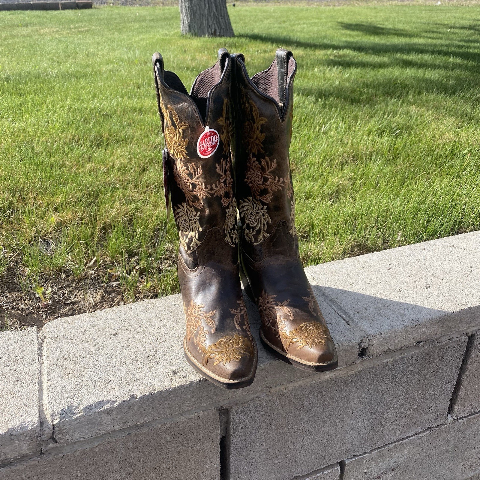 Laredo Womens Sylvan Embroidered Floral Tobacco Brown Leather Boots Size 8 & 9