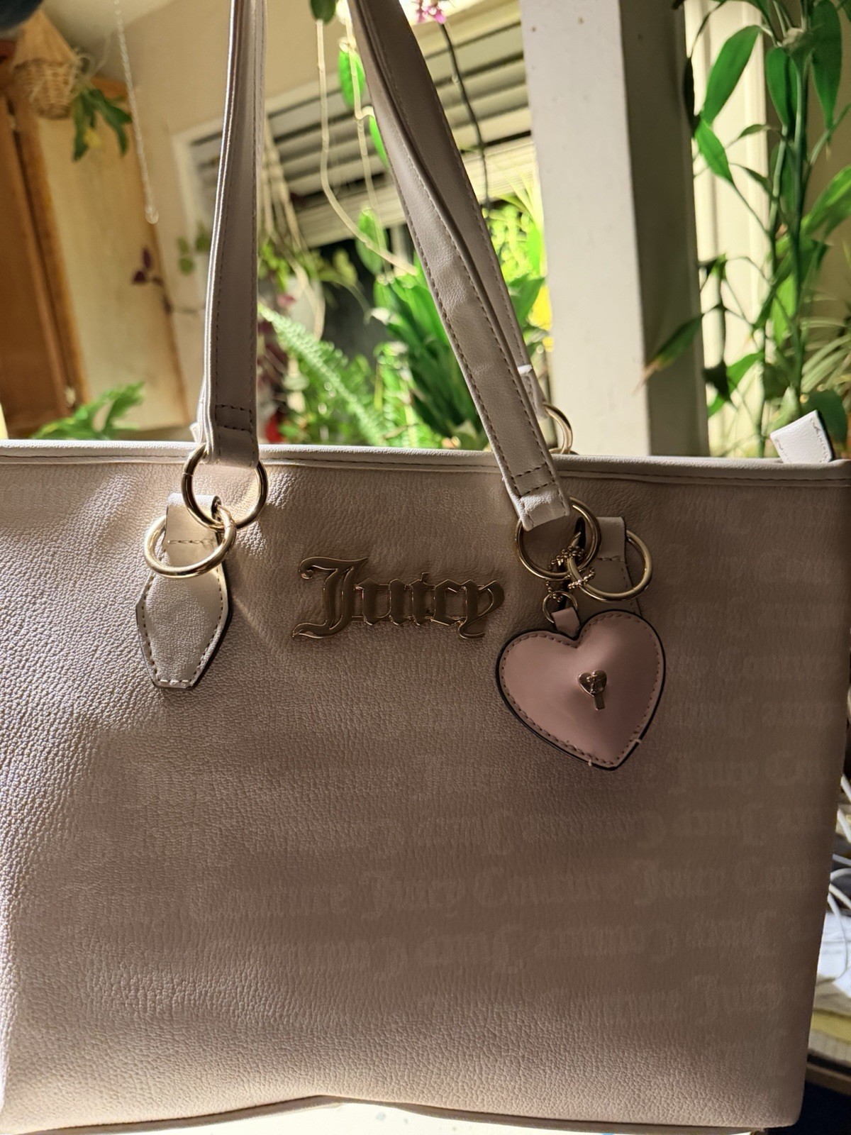 Juicy Couture Beige Large Tote Bag Zip Closure Logo Pattern Heart Charm Pockets