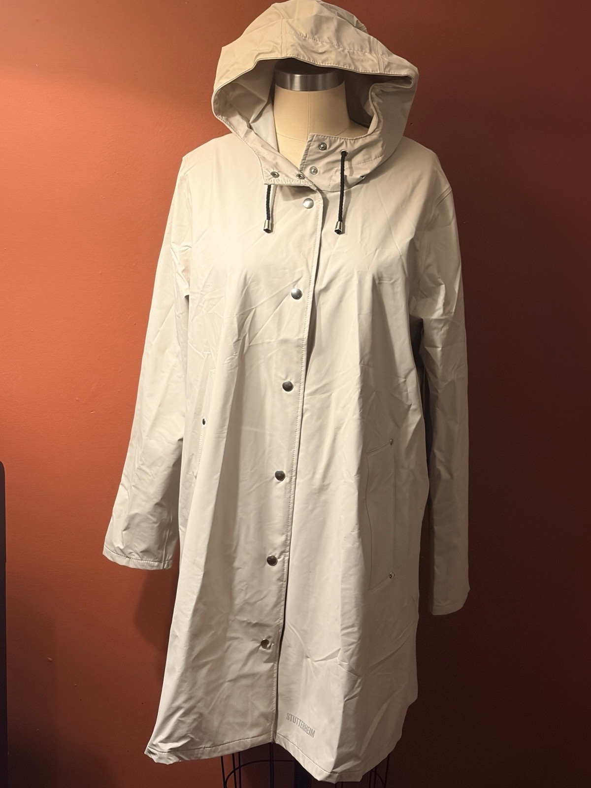 Stutterheim Raincoat Off-White Beige Hooded Waterproof Jacket Unisex Size S Flaw
