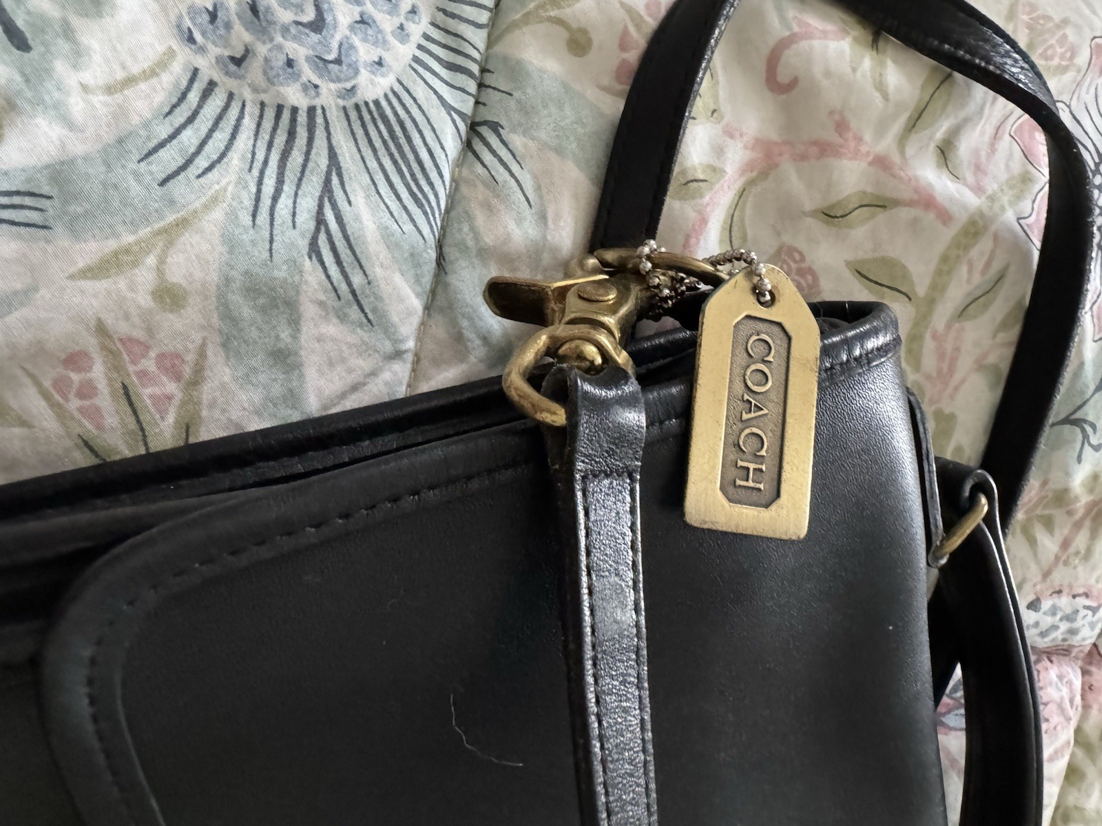 Coach Black Crossbody Bag Turn Lock Top Handle Gold Hardware Detachable Strap