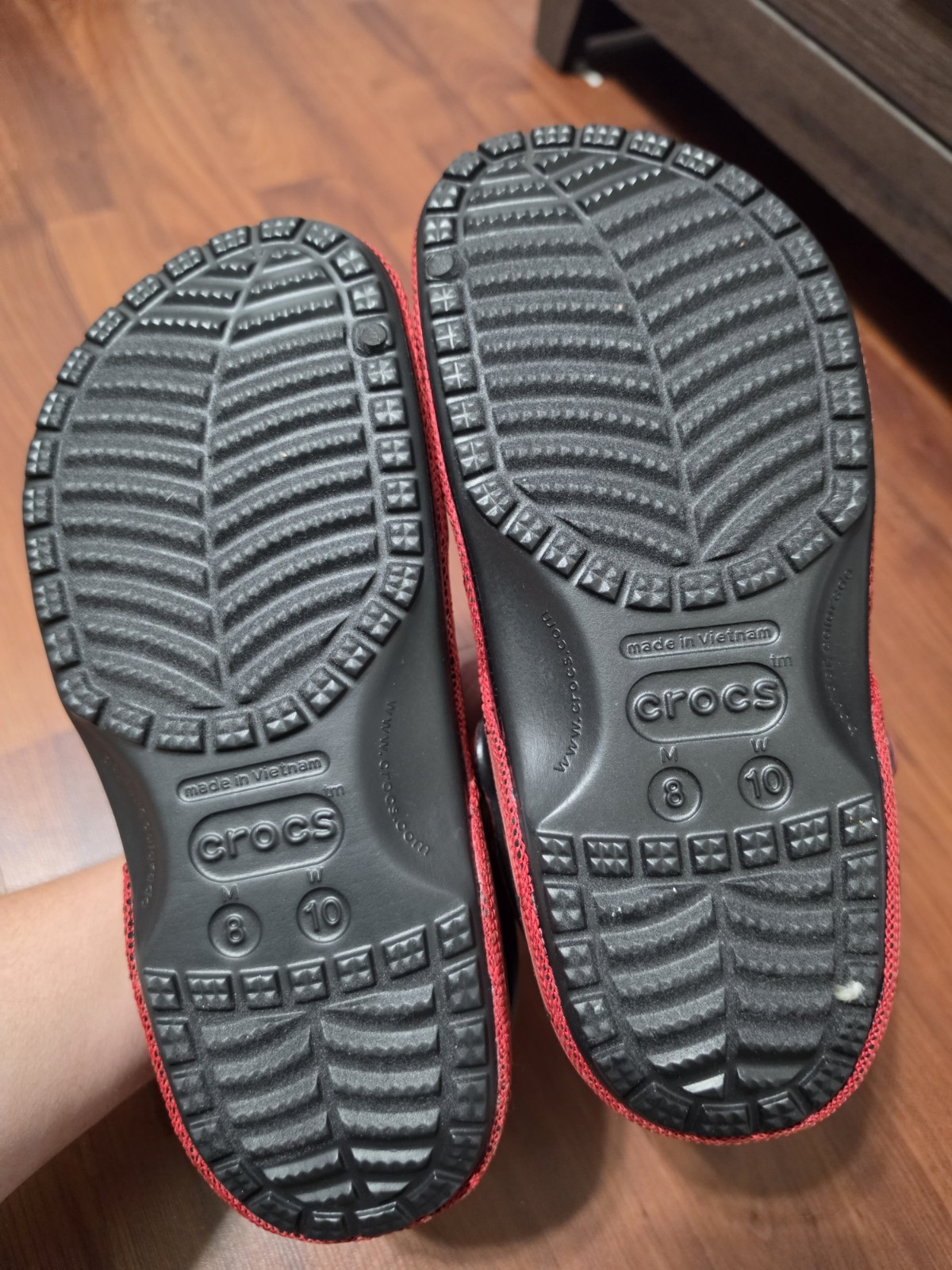 Limited Edition Spider-Man Neo Classic Clog Crocs Size 9M/11W In Hand