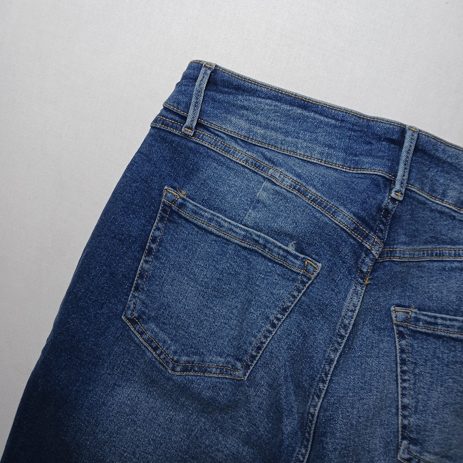 Forever 21 Premium Womens High Waist Tapered Leg Jeans 12 Dark Blue 31X28