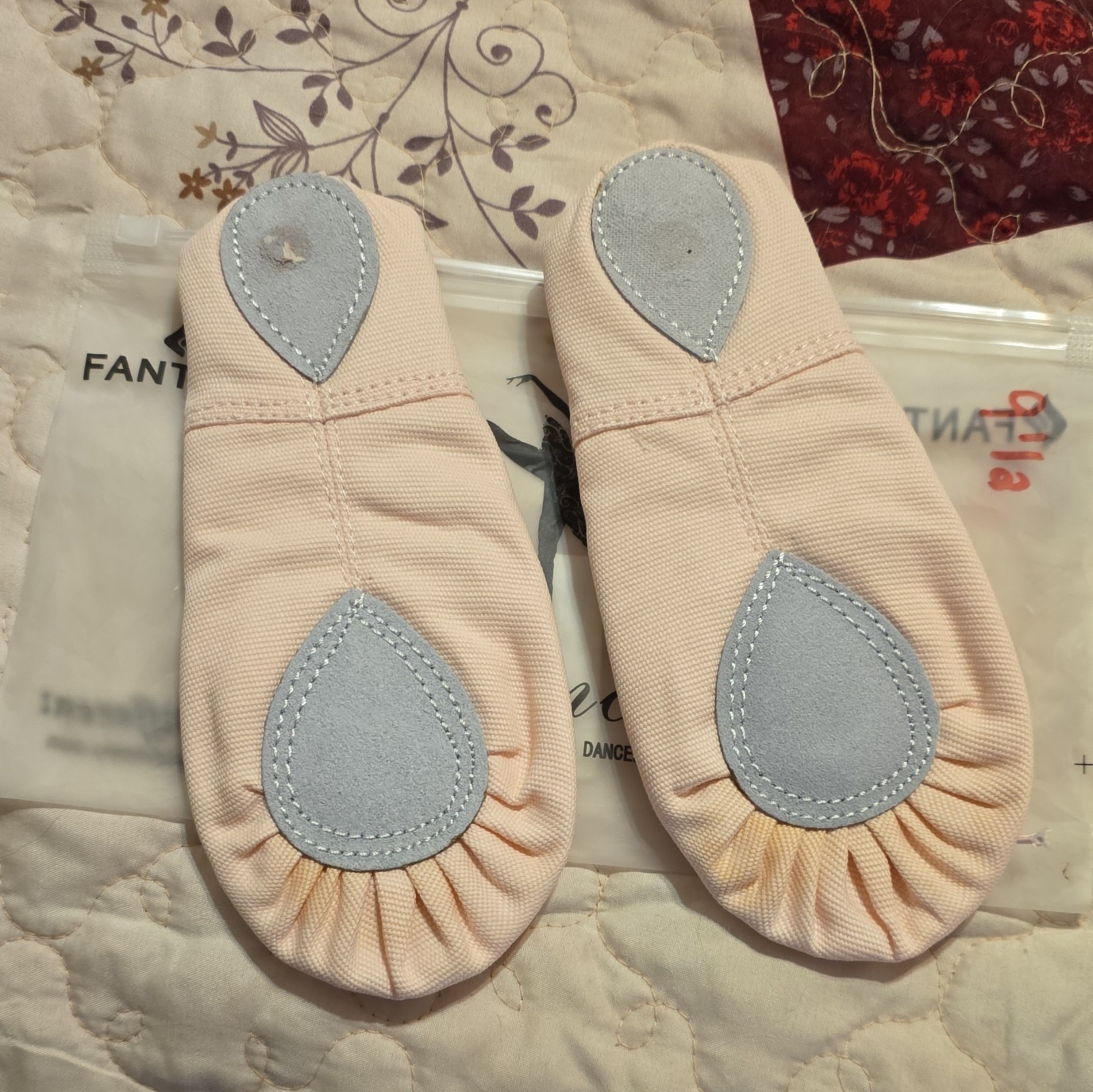 Fantiny Pink Ballet Shoes/Slippers Split Sole with Elastic Strap Unisex
