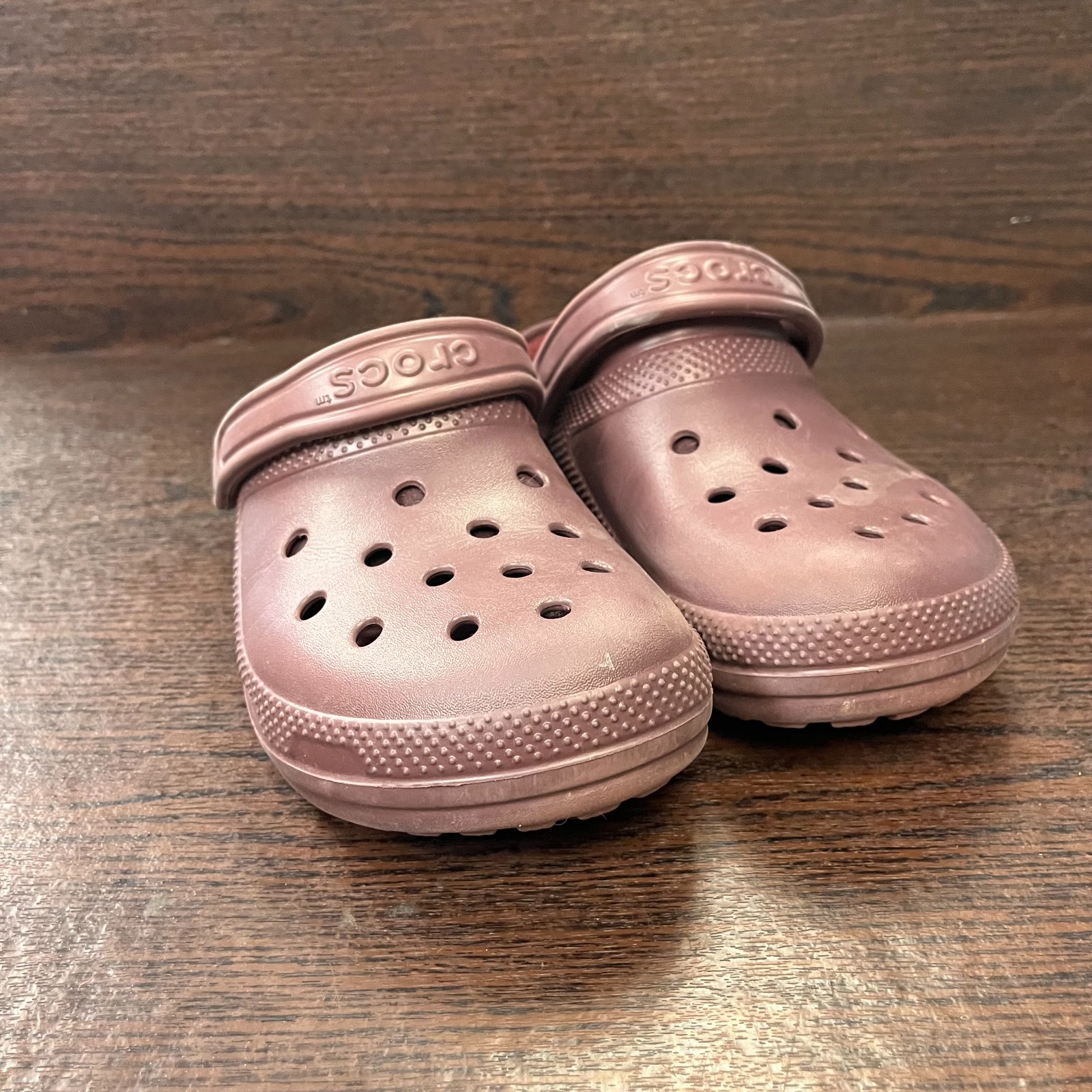 Crocs Unisex Clog Size W9 M7 Purple Warm Fleece Slippers Classic Fuzz Lined