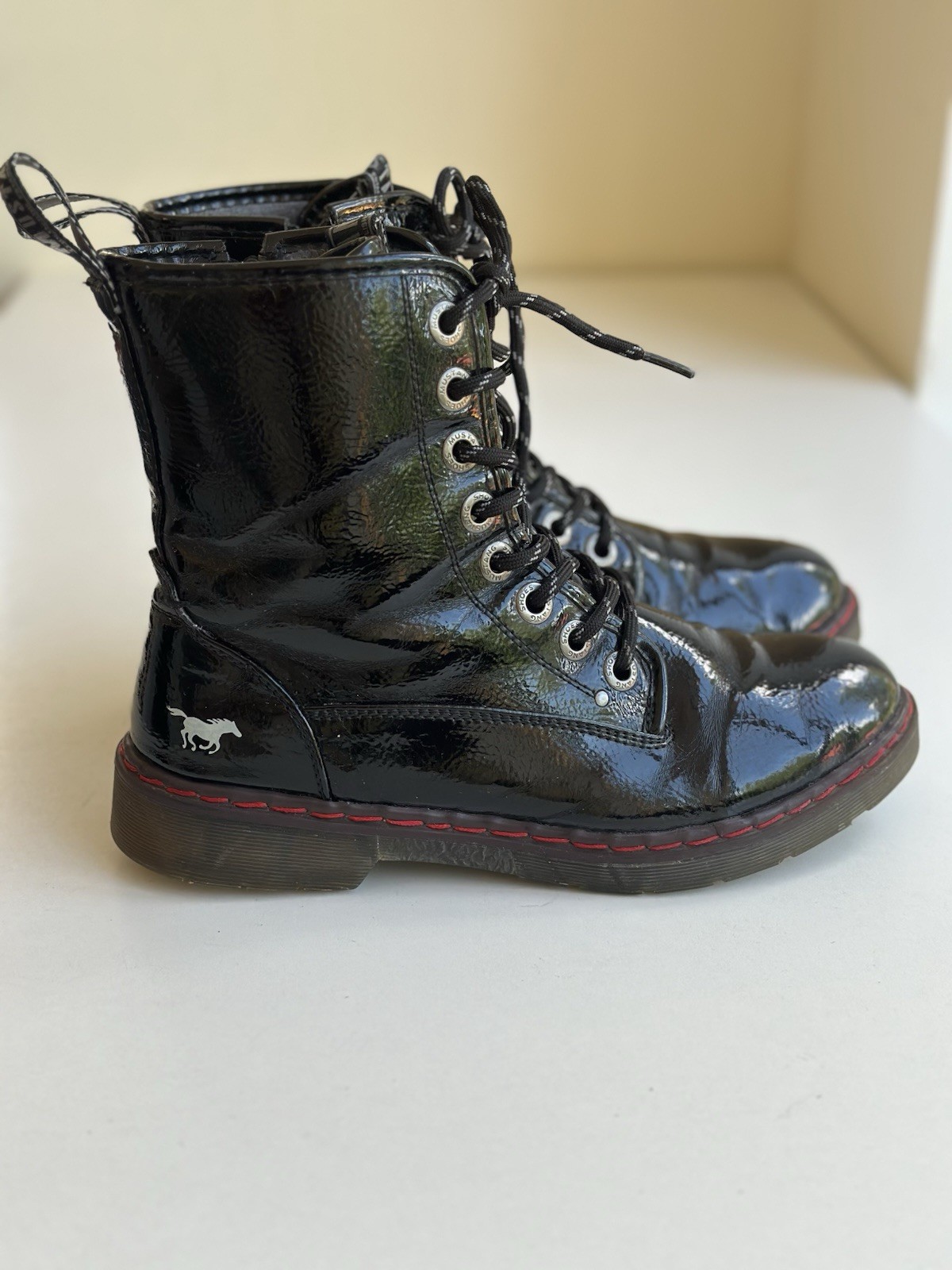 Mustang Black Patent Lace-Up Boots – Soft Lined – Size 40 (26 cm Insole)