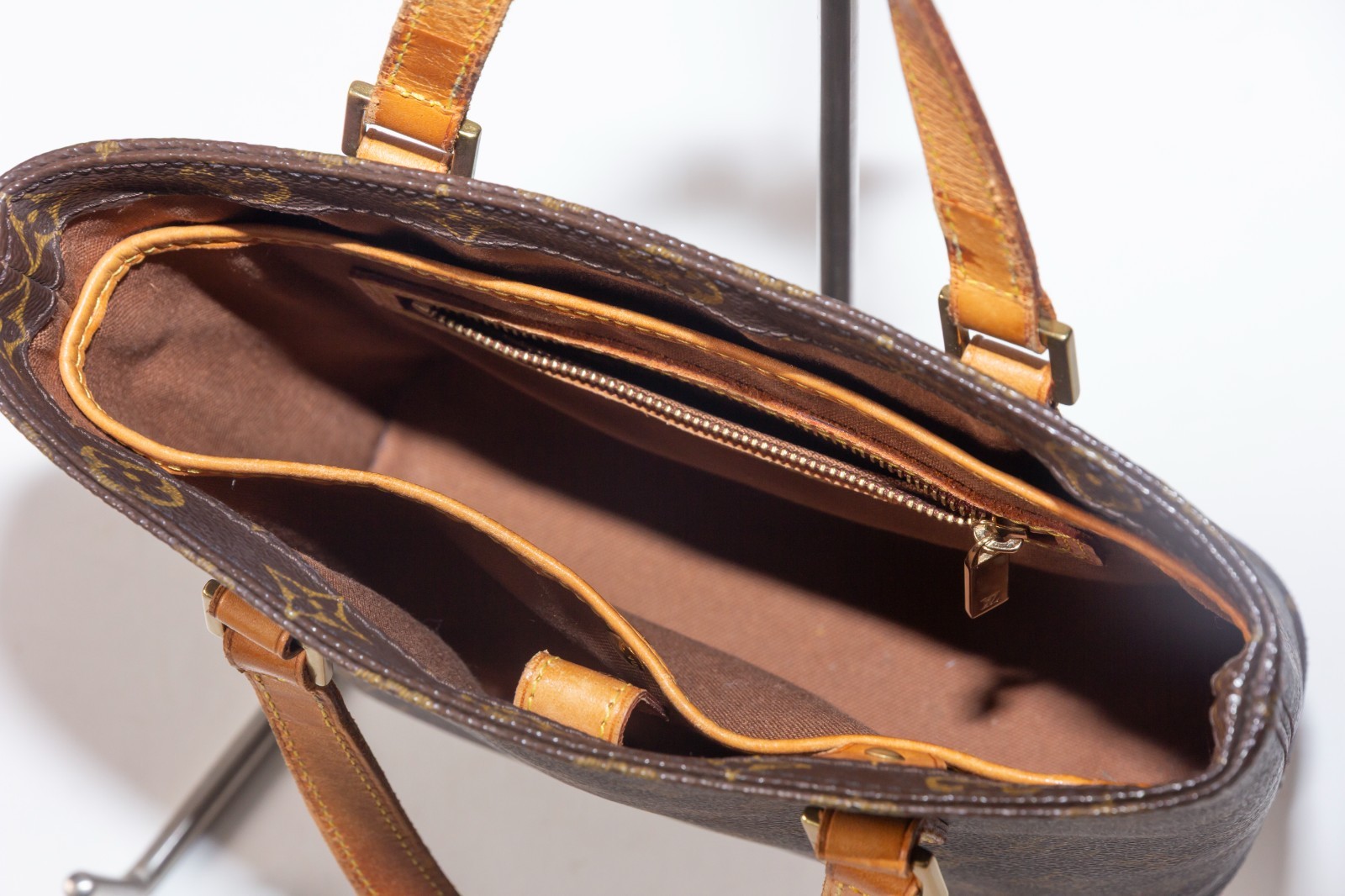 LOUIS VUITTON Vavin PM monogram PVC Leather M51172 USD 【Condition Rating B】