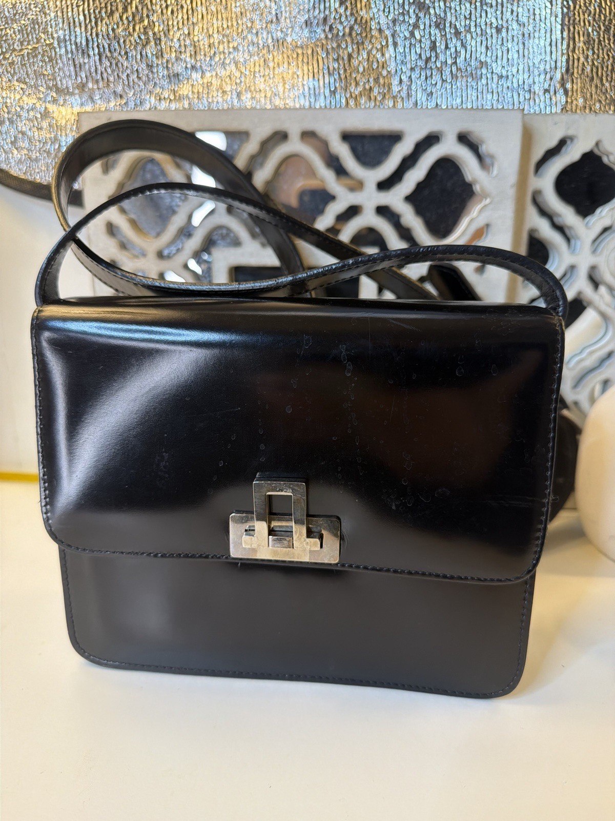 Enzo Angiolini Black Leather Crossbody Bag Silver Lock Flap Adjustable Strap