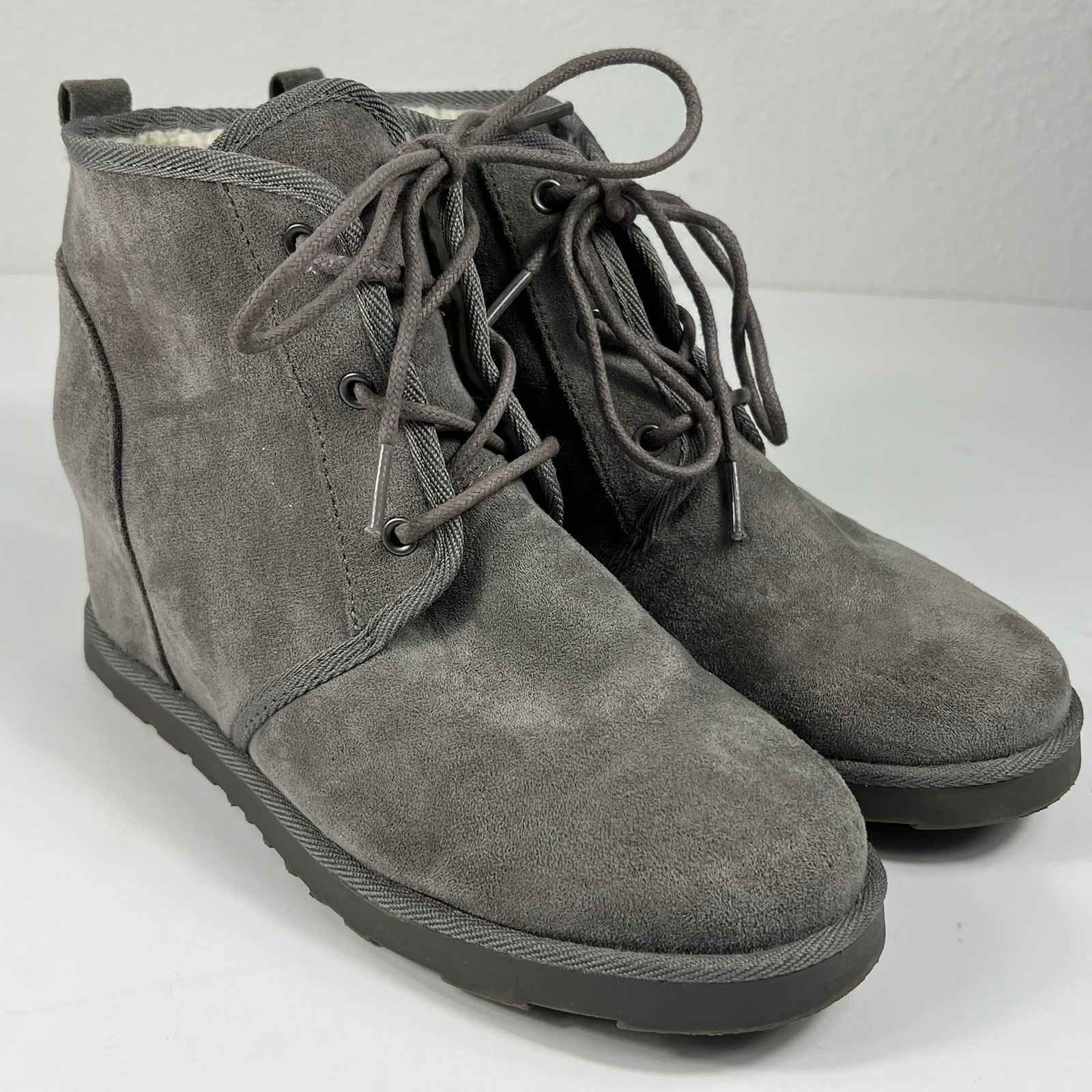 Cushionaire Kira Booties Hidden Wedge Faux Suede Fur Lined Grey Women’s 7.5M