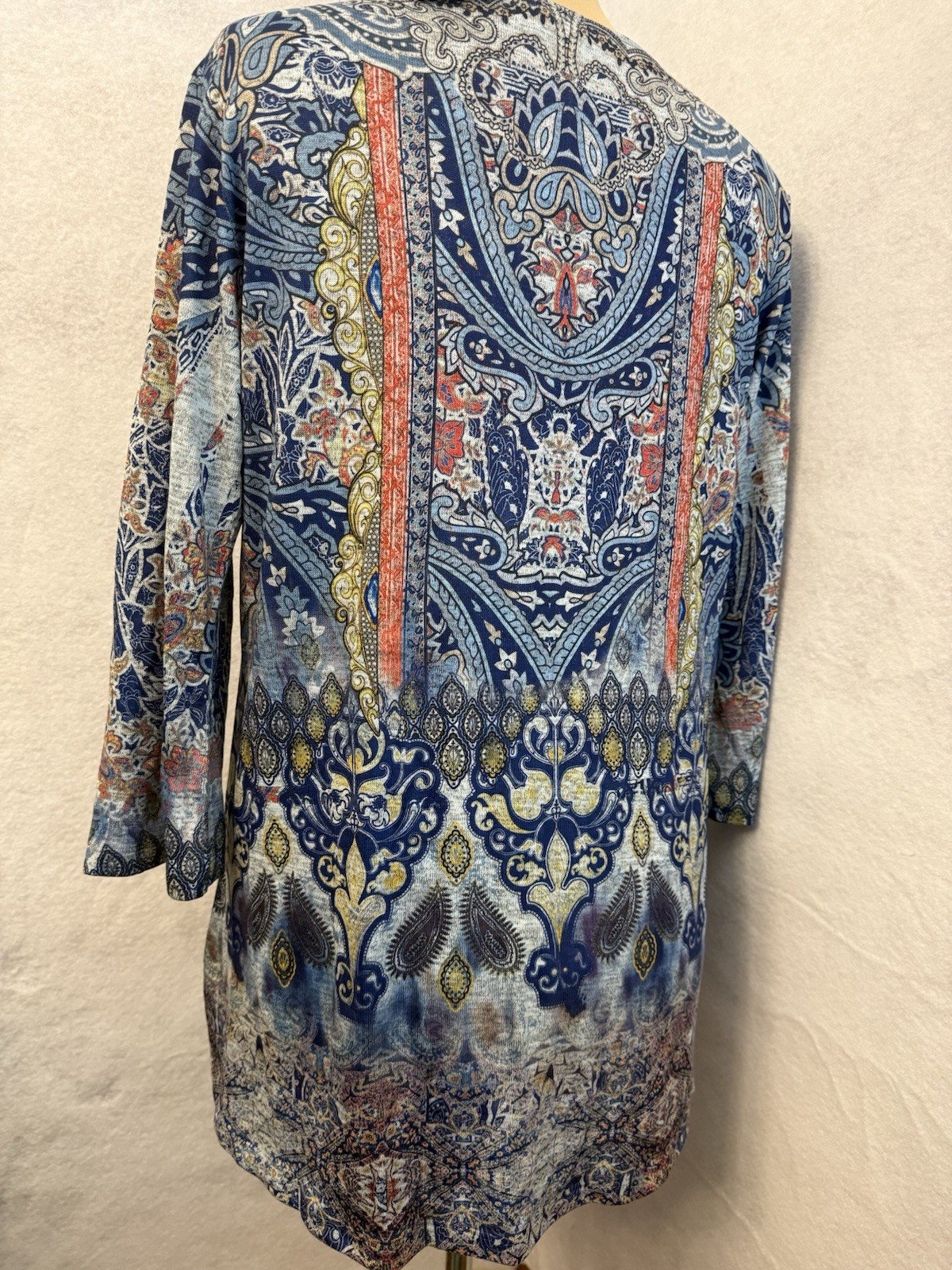 Womens LIVE & LET LIVE Multi Color Patterned Knit Top Size XL Long Sleeve NWT