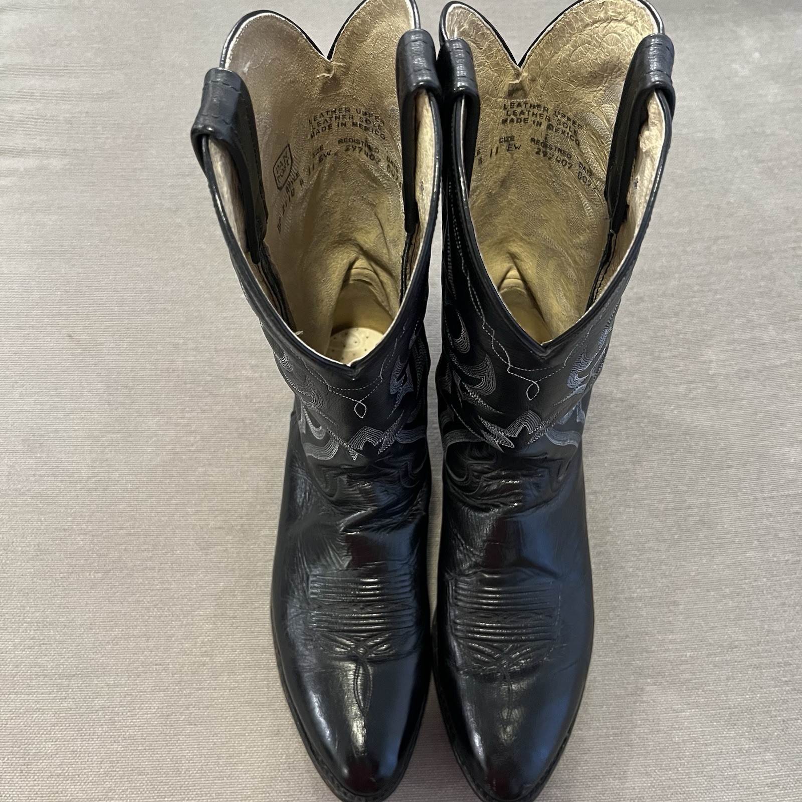 Dan Post Cowboys Boots Size 11 Minor Scratches – Used In Good Condition