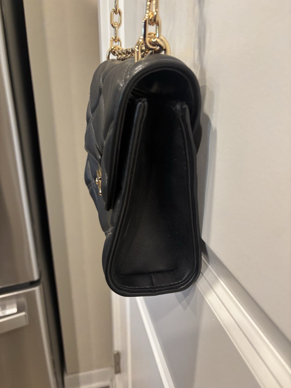 MICHAEL KORS SERENA MD FLAP CHAIN SHOULDER CROSSBODY QUILTED BAG BLACK/GOLD