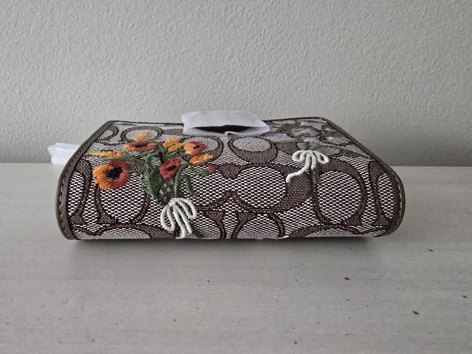 COACH CEC32 Medium Corner Zip Wallet Signature Jacquard w Floral Embroidery NWT