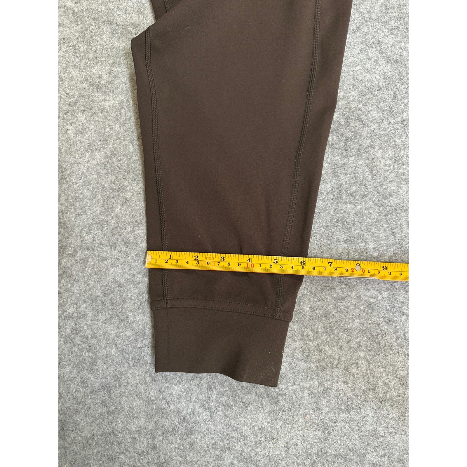 Lululemon License to Train Jogger L Brown Abrasion-Resistant Fabric