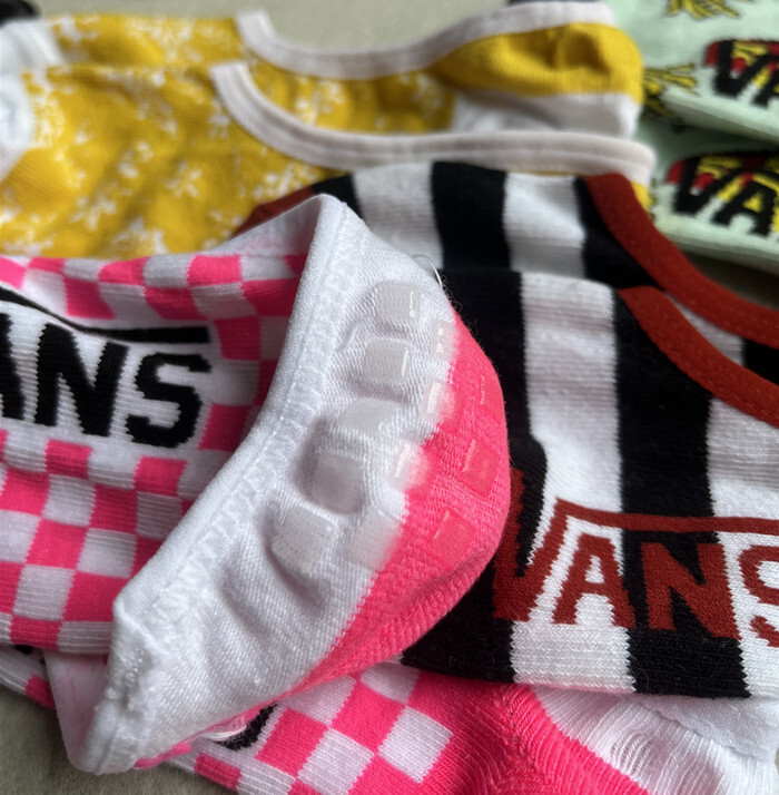 8 Pairs Random Color Women’s Super No Show Socks Size 1-9