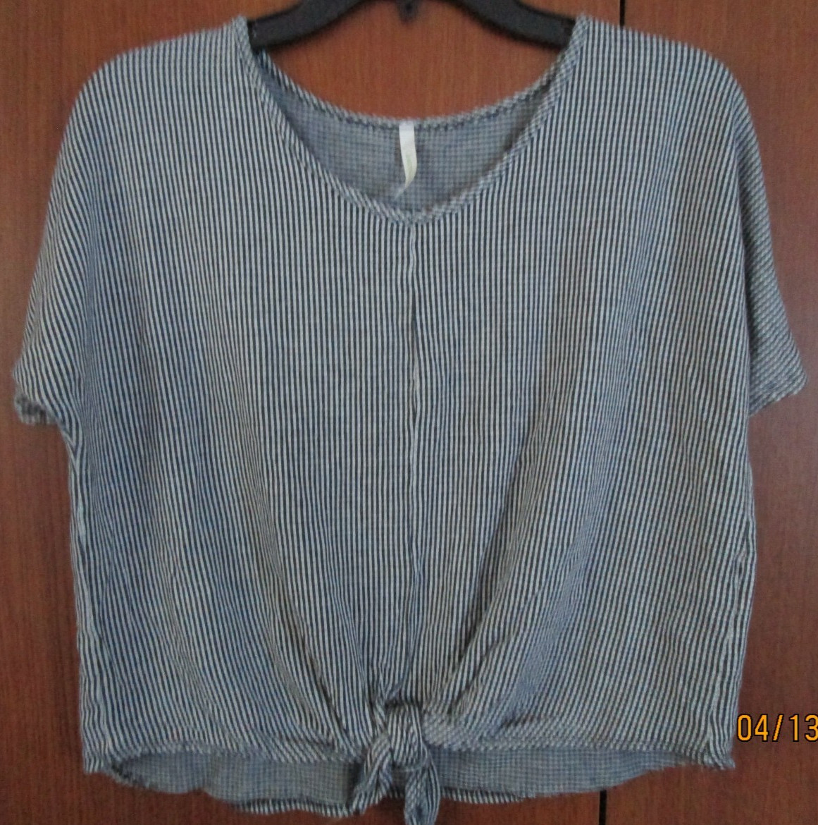 Lime N Chili B&W Cropped Top Sz Large Cotton Blend Bust 44 Length 20 in