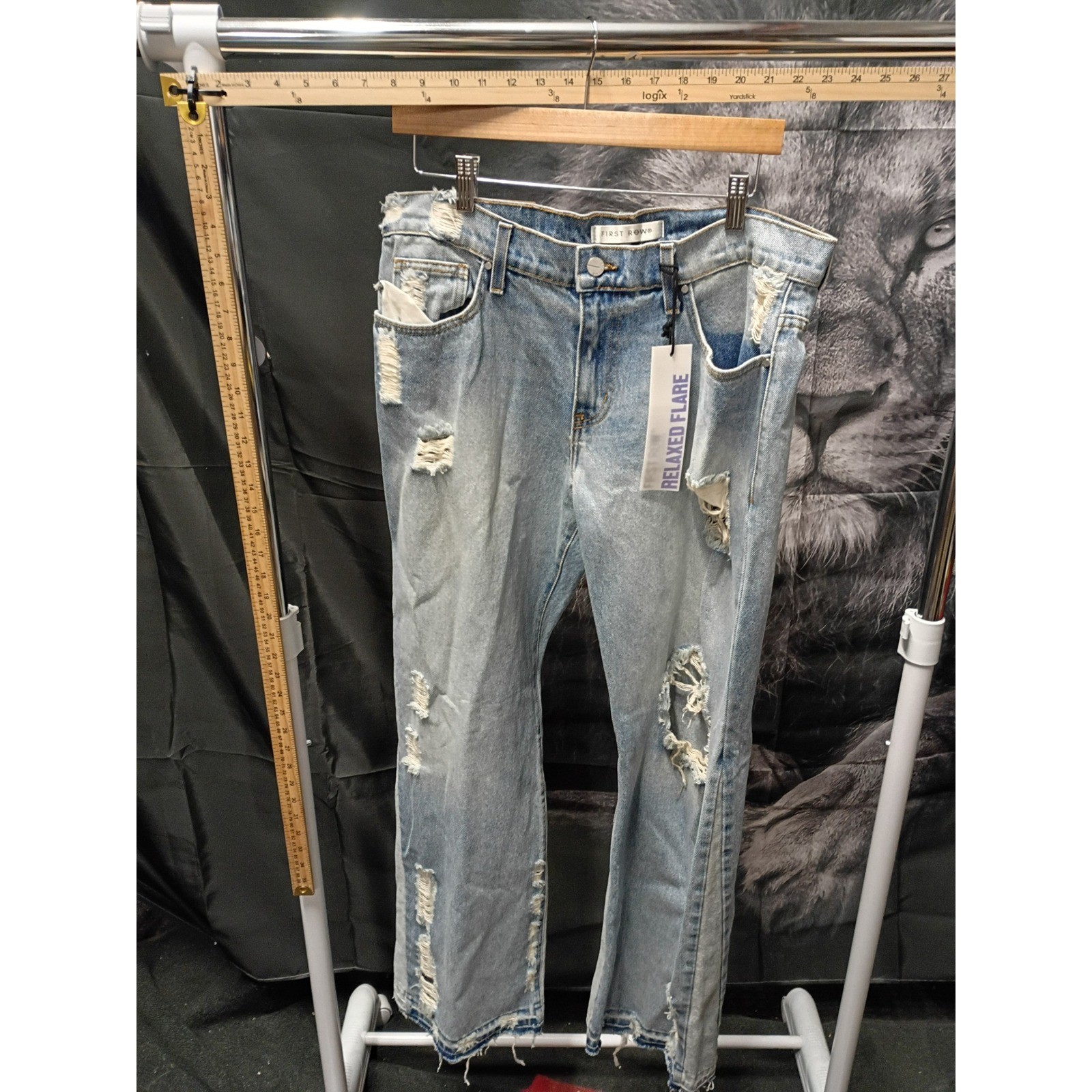 First Row Relaxed Flare Distressed Jeans Light Wash USA Flag Size 34 NWT