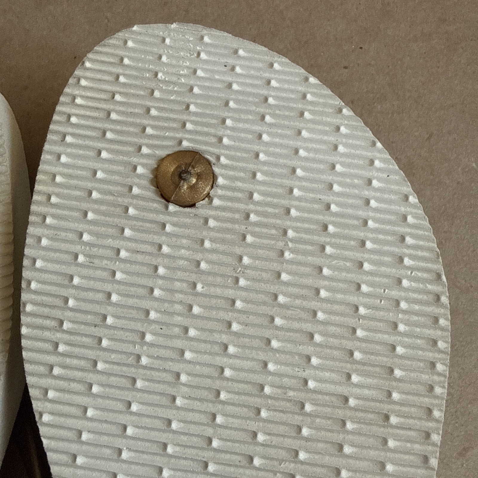 Havaianas Slim US Flag with Gold Straps and Metal Logo 39/40 Preowned Excellent