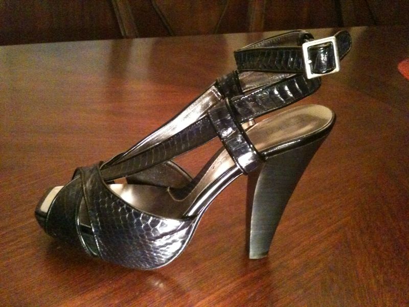 $180 JESSICA BENNETT Halston Platform Sandals Heels Shoes NEW Black ~ Size 7.5