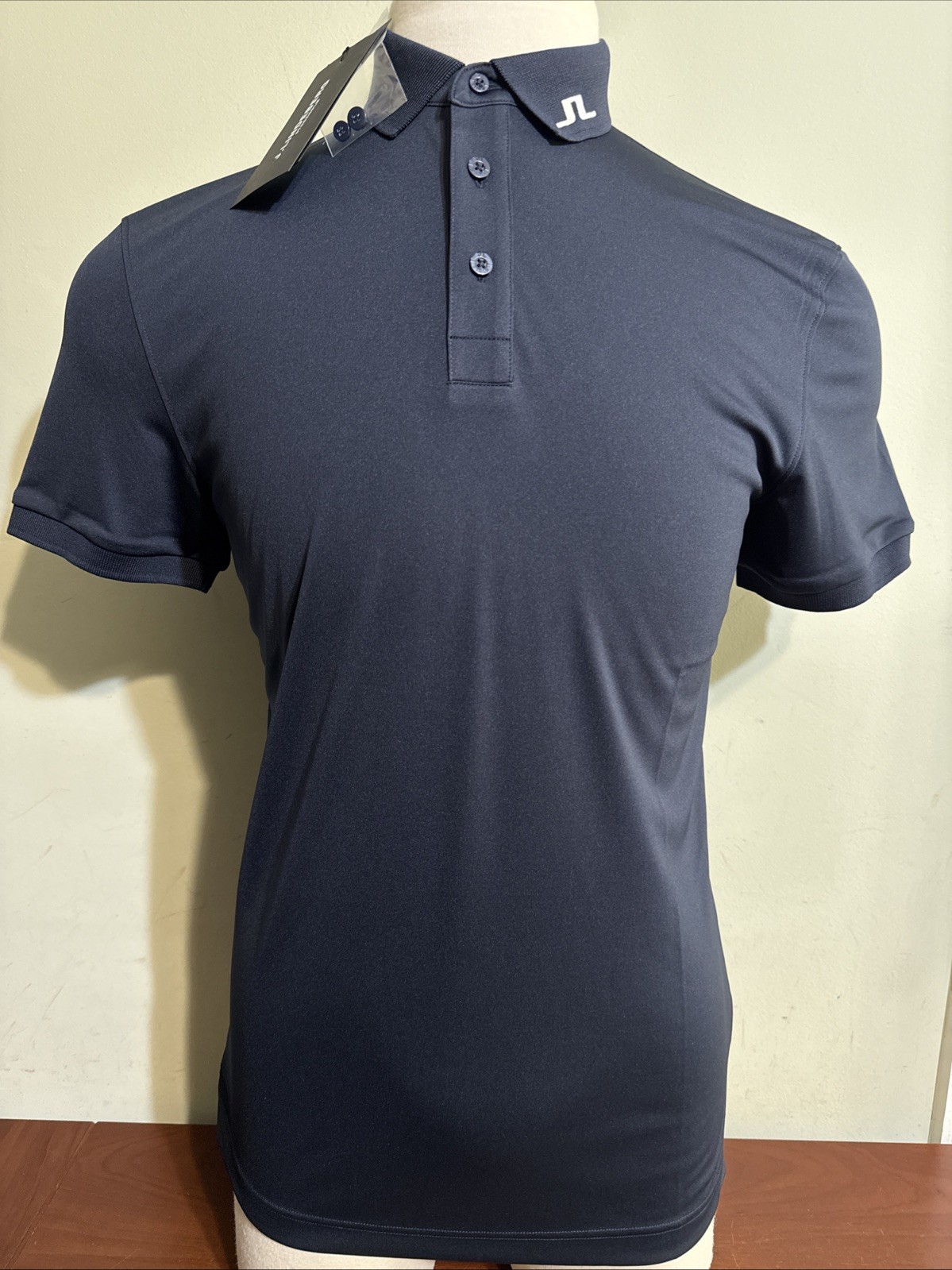 J. LINDEBERG TOUR TECH REGUAR FIT POLO MEN’S SMALL NAVY GOLF NEW