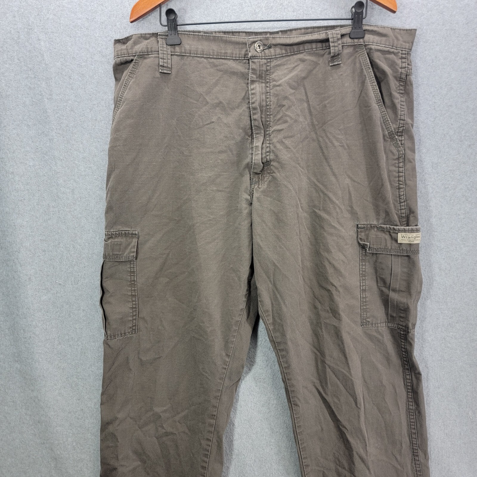 Wrangler pants mens 40×30 work pants 70L3WOD CARGO