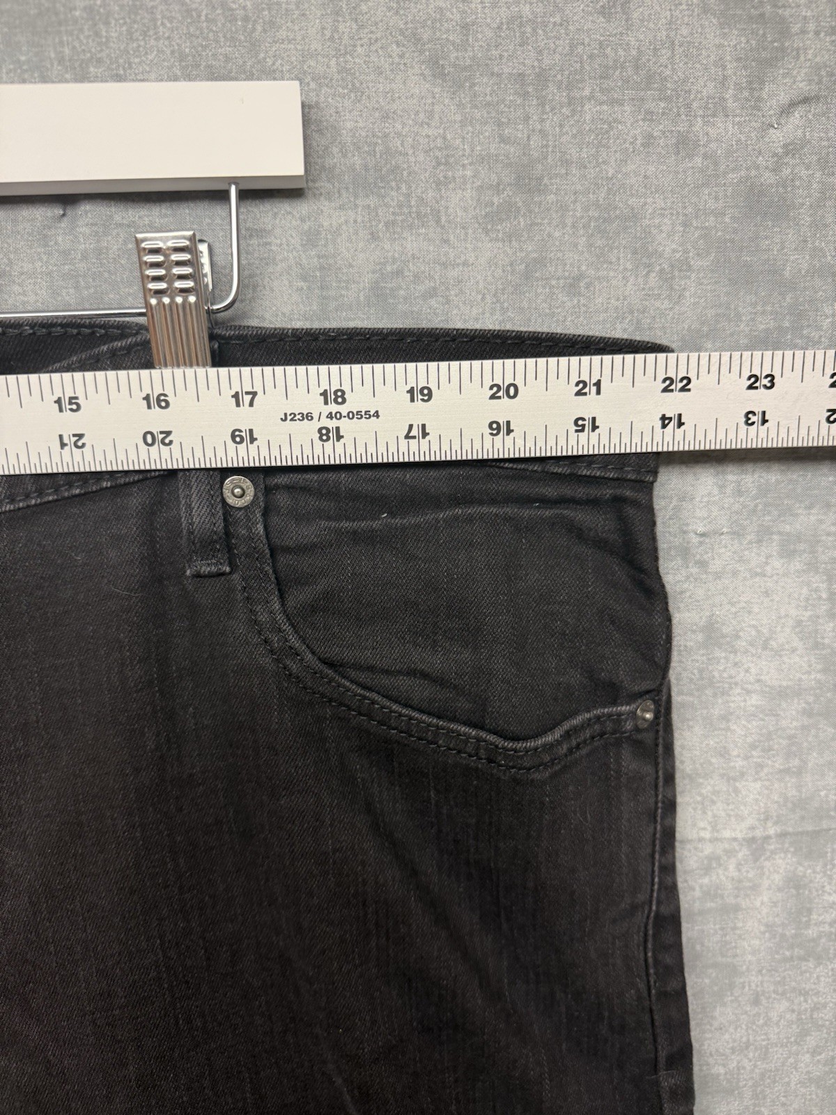 Levi’s 569 Loose Straight Black Jeans Men’s 42×30 Denim Red Tab 42 x 30