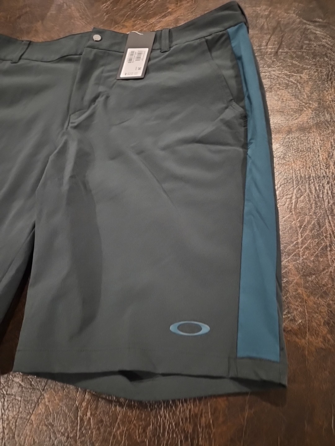 Oakley Mens Performance Fit Shorts Green 36 New With Tags B546