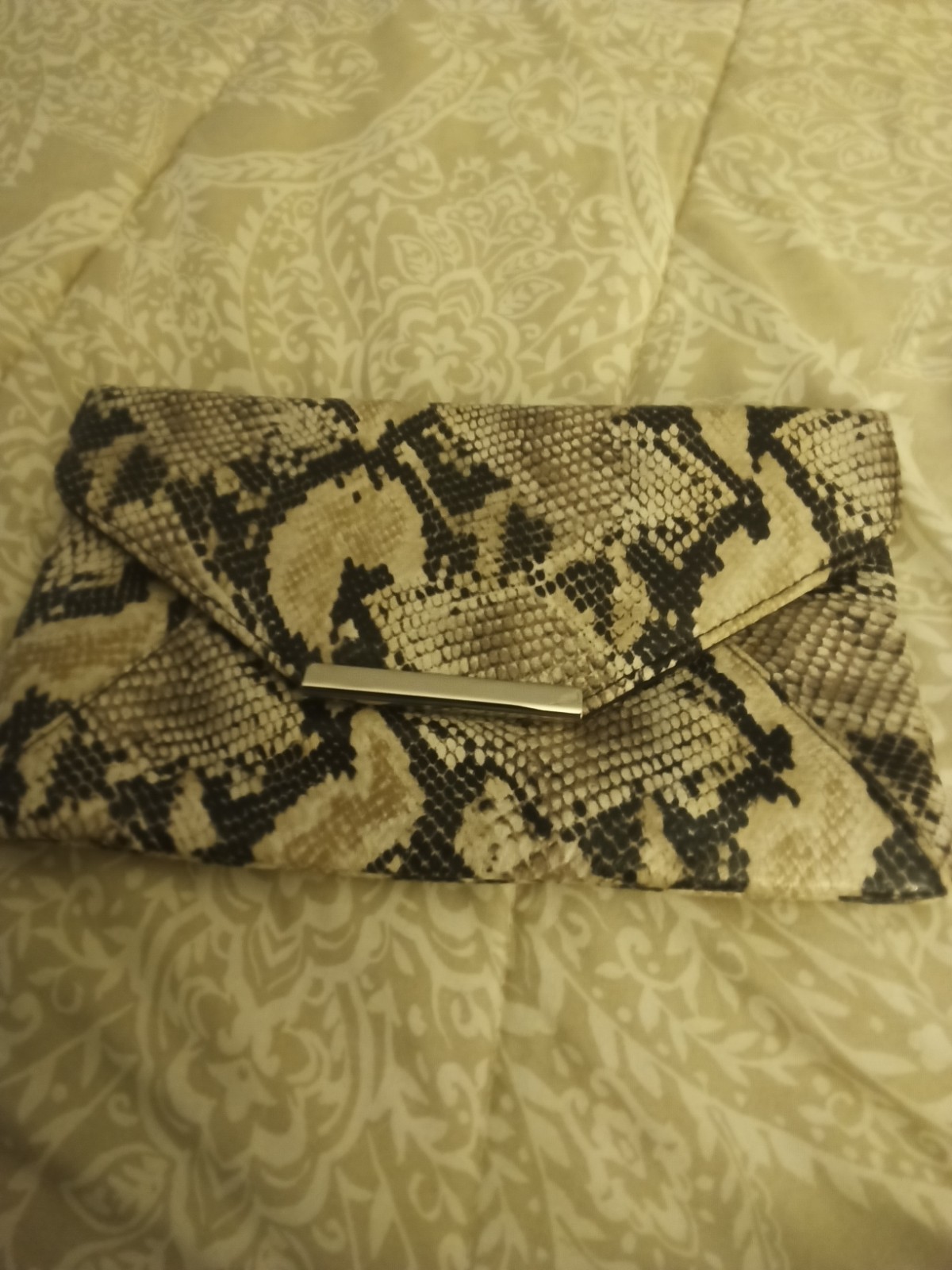 Women’s Snake Animal Print Envelope Clutch Metallic Accent Snap Black Beige