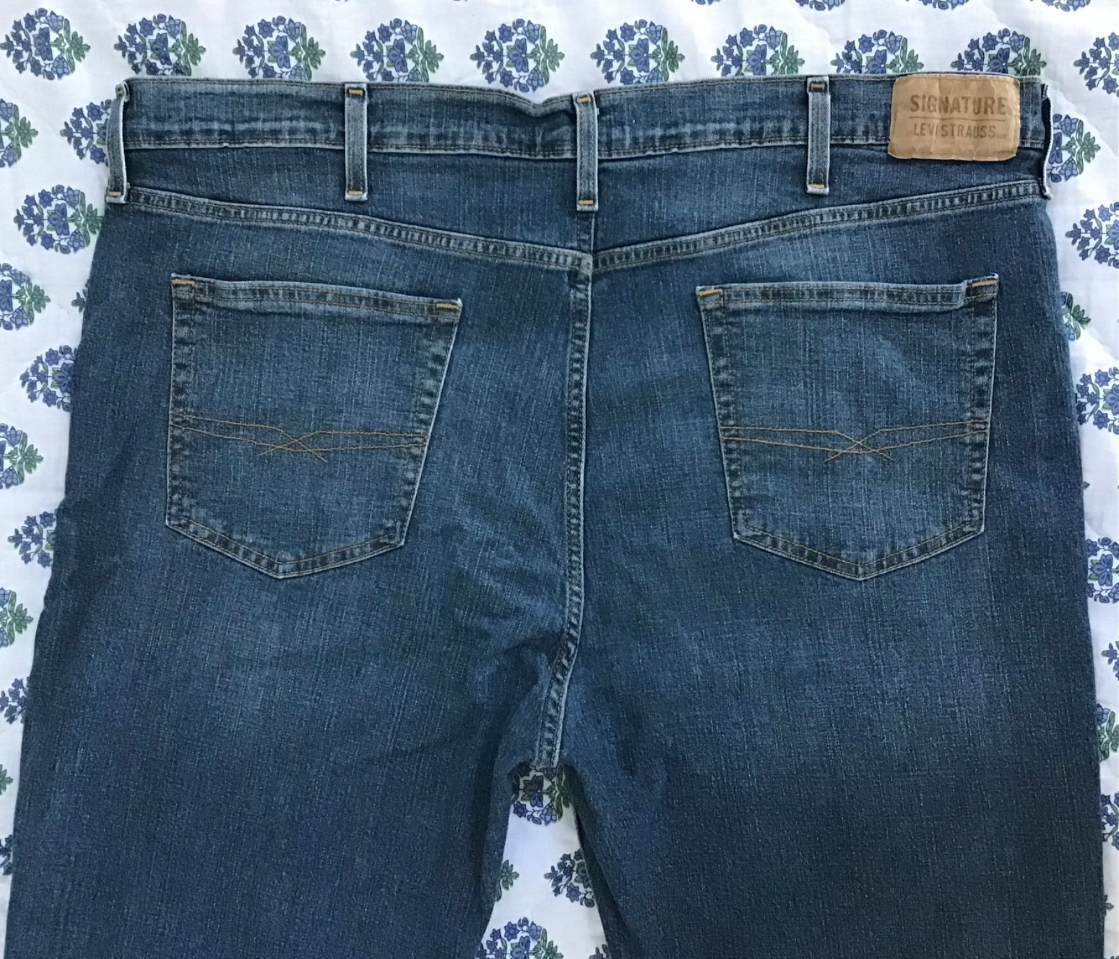 LEVI’S SIGNATURE 567 STRAIGHT Men’s Medium Wash Denim Blue Jeans Size 44×30